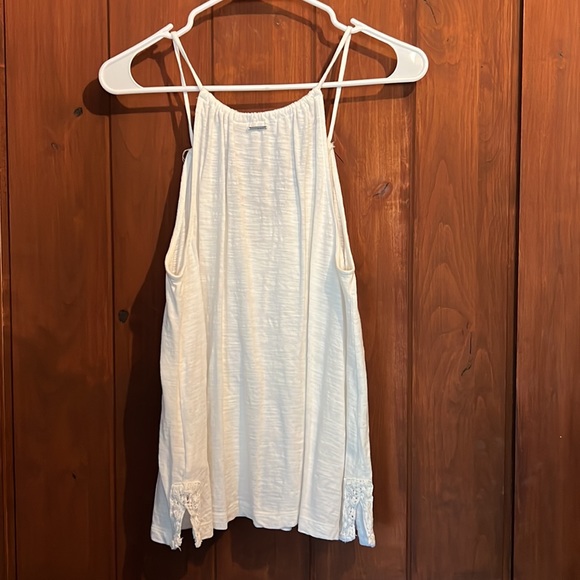 Roxy Tank - Picture 2 of 3